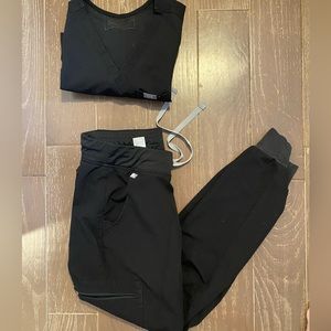 FIGS Black Jogger Set